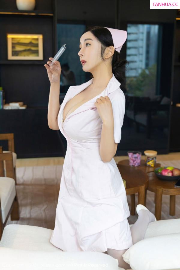 允薾  [XiuRen]高清写真图 2021.11.12 No.4209 模特合集第27张图片